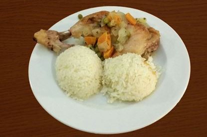 Imagen de POLLO ARVEJADO